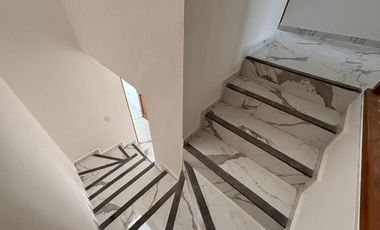 Casa en VENTA - Residencial La Joya