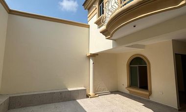 Casa en VENTA - Residencial La Joya