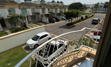 Casa en VENTA - Residencial La Joya