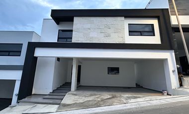 Casa en  Venta en Castaños del Vergel, Monterrey NL