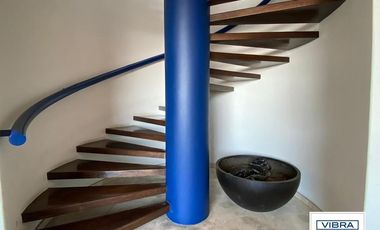 PH de lujo en 2 pisos con EXCELENTE vista, 4 recámaras y 4 autos.