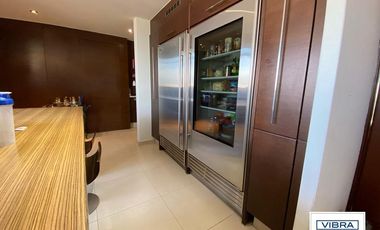 PH de lujo en 2 pisos con EXCELENTE vista, 4 recámaras y 4 autos.