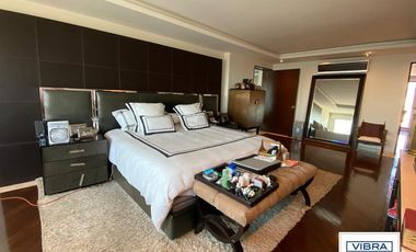 PH de lujo en 2 pisos con EXCELENTE vista, 4 recámaras y 4 autos.