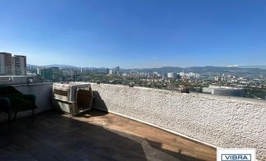 PH de lujo en 2 pisos con EXCELENTE vista, 4 recámaras y 4 autos.