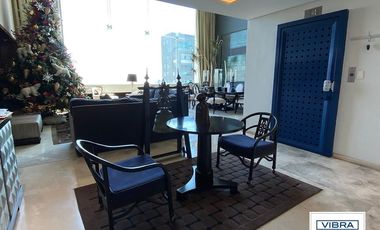 PH de lujo en 2 pisos con EXCELENTE vista, 4 recámaras y 4 autos.