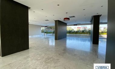 PH de lujo en 2 pisos con EXCELENTE vista, 4 recámaras y 4 autos.