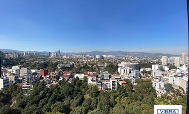 PH de lujo en 2 pisos con EXCELENTE vista, 4 recámaras y 4 autos.