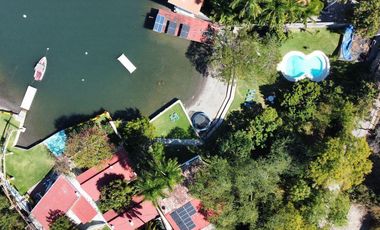 CASA EN VENTA  EN TEQUES FRENTE AL LAGO