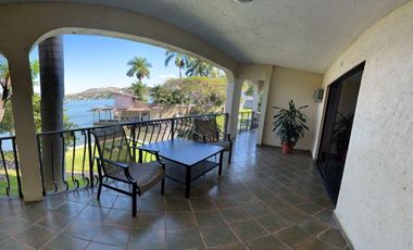CASA EN VENTA  EN TEQUES FRENTE AL LAGO