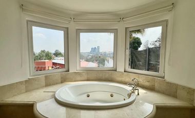 CASA EN VENTA EN BOSQUES DE LAS LOMAS, CIUDAD DE MEXICO