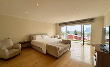 CASA EN VENTA EN BOSQUES DE LAS LOMAS, CIUDAD DE MEXICO