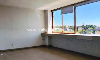 Edificio Comercial en  VENTA EN AV 5 DE FEBRERO