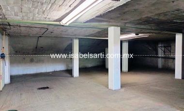Edificio Comercial en  VENTA EN AV 5 DE FEBRERO