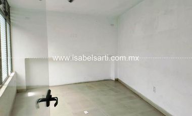 Edificio Comercial en  VENTA EN AV 5 DE FEBRERO