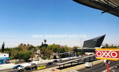 Edificio Comercial en  VENTA EN AV 5 DE FEBRERO