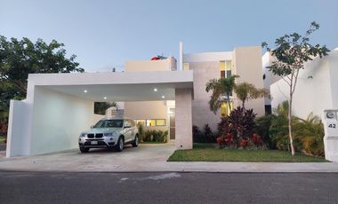 Residencia con Acabados de Lujo en Privada Residencial Magnolia, Amenidades Acogedoras