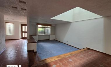 Se vende casa de 5 recamaras en lomas 3ra sección
