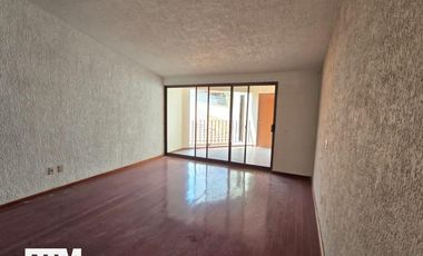 Se vende casa de 5 recamaras en lomas 3ra sección