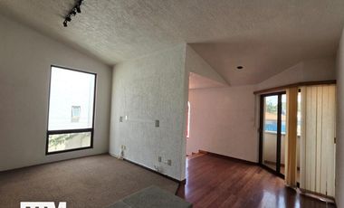 Se vende casa de 5 recamaras en lomas 3ra sección