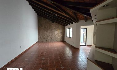 Se vende casa de 5 recamaras en lomas 3ra sección