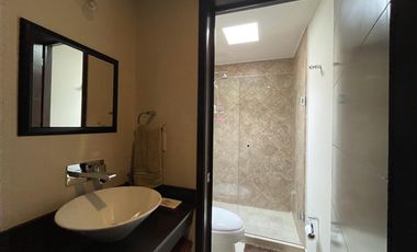 Casa con ampliaciones en Bosque de Encinos