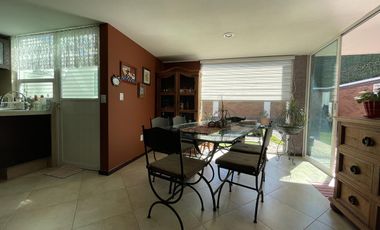 Casa con ampliaciones en Bosque de Encinos