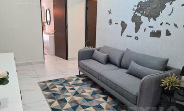 Casa en venta cerca de Cumbres Dominio 3 niveles, terraza y patio.