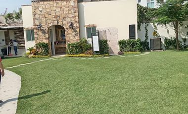 Casa en venta en Fraccionamiento con vigilancia en Jiutepec Morelos