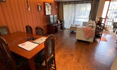 Casa en Venta en Avenida Tobalaba