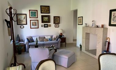Casa en venta en Cuernavaca, Colonia Tlaltenango, alberca.
