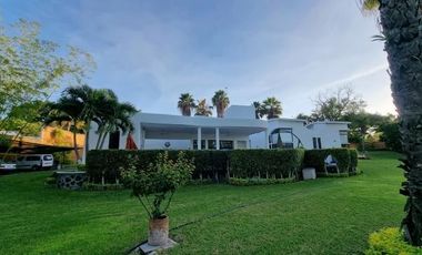 Quinta en venta en  Atlacholoaya Xochitepec Morelos