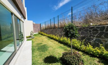 Casa en  Venta en Fraccionamiento privado con Casa Club en Zona de Hospitales