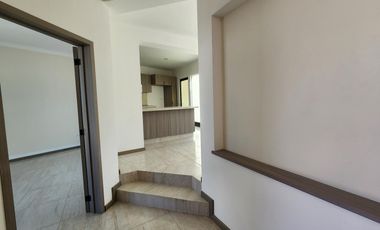 Casa en  Venta en Fraccionamiento privado con Casa Club en Zona de Hospitales