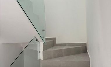 CASA NUEVA, PRIVADA ANTAL, COL. PIRACANTOS, PACHUCA, HGO.