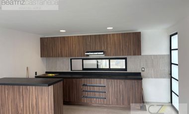 CASA NUEVA, PRIVADA ANTAL, COL. PIRACANTOS, PACHUCA, HGO.