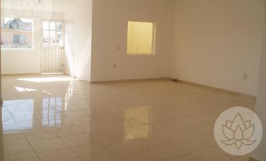 VENTA DE PLAZA COMERCIAL EN METEPEC TOTALMENTE RENTADA, ESTADO DE MÉXICO