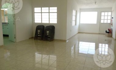 VENTA DE PLAZA COMERCIAL EN METEPEC TOTALMENTE RENTADA, ESTADO DE MÉXICO