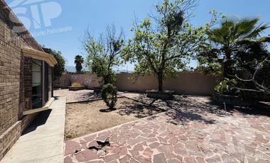 Vendo Casa de 1Piso con 1,700 mts Terreno al Norte de Saltillo