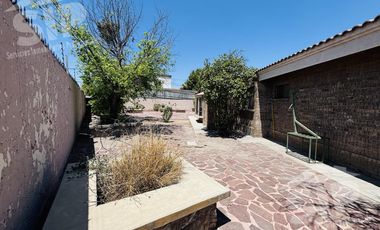 Vendo Casa de 1Piso con 1,700 mts Terreno al Norte de Saltillo