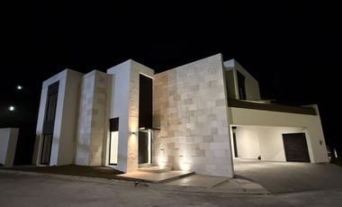 Casa en Fraccionamiento Bosques de las Misiones