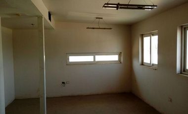 VENTA DE BODEGA CON OFICINAS EN COLONIA AEROPUERTO