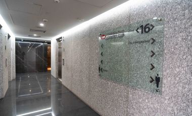 Oficina en   veta en el lujoso corporativo C&C Country club