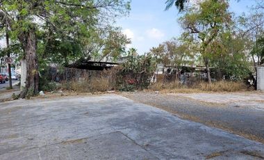 Terreno en Venta   en esquina 2000 metros Centro de San Nicolas de los Garza N.L.