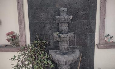 CASA EN DESNIVELES DE 3 PISOS, HACIENDA OJO DE AGUA SUP. 525 MTS