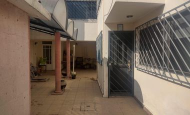 CASA EN DESNIVELES DE 3 PISOS, HACIENDA OJO DE AGUA SUP. 525 MTS