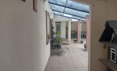 CASA EN DESNIVELES DE 3 PISOS, HACIENDA OJO DE AGUA SUP. 525 MTS