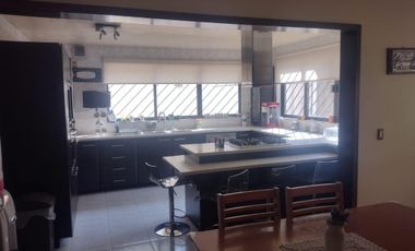 CASA EN DESNIVELES DE 3 PISOS, HACIENDA OJO DE AGUA SUP. 525 MTS