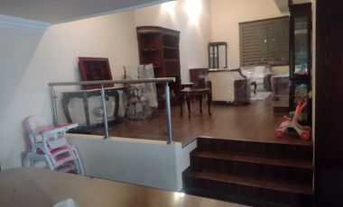 CASA EN DESNIVELES DE 3 PISOS, HACIENDA OJO DE AGUA SUP. 525 MTS