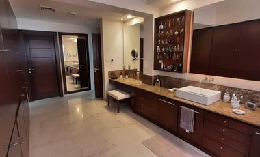 EL DORADO, Casa en VENTA con ALBERCA, acceso a río, 4 recámaras, sala de TV, vigilancia