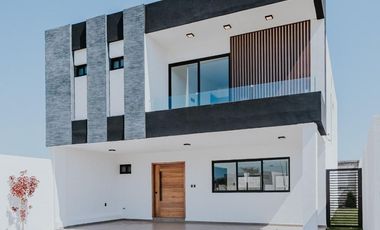 CASA en VENTA - LOMAS DEL DORADO